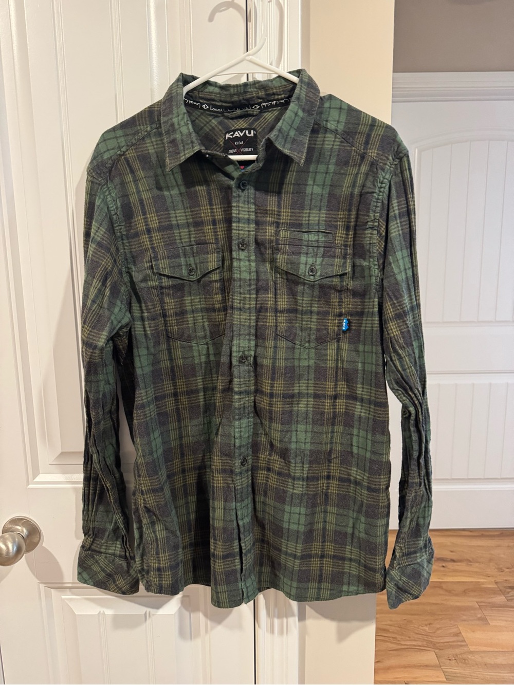Kavu Green and Black Plaid Long-Sleeve Button-Up Shirt